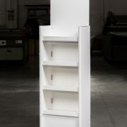 Espositore da terra in polipropilene a ripiani