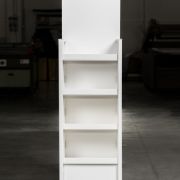 Espositore a ripiani in polipropilene SERIARS