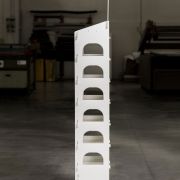 Espositore in plastica a ripiani SERIARS