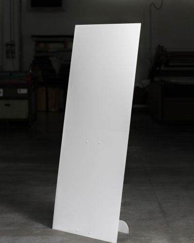 Display da terra pieghevole a una facciata