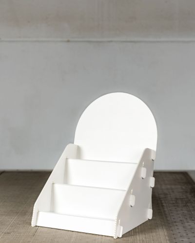 Espositore da banco con ripiani a scalare “Base”