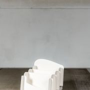 Espositore in platica per riviste da tavolo